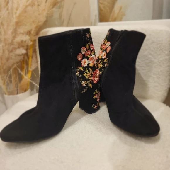 Marks & Spencer Shoes - Marks & Spencer Black Floral Heeled Boots